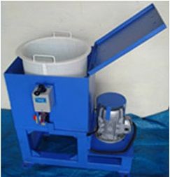 Oil recovery centrifuge